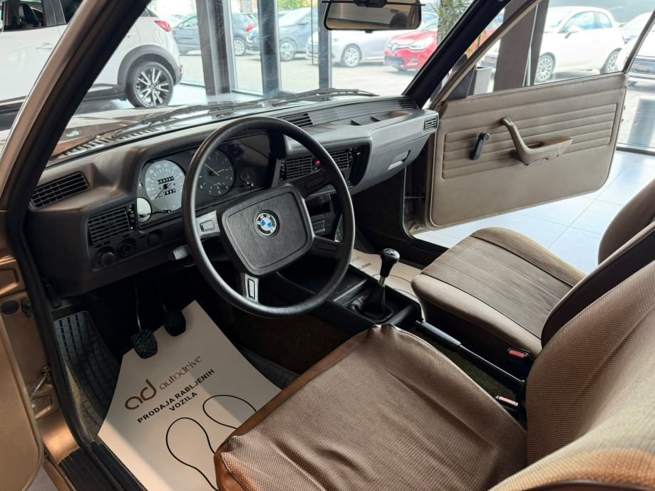 1983 BMW Serija 3 — fotografija 15