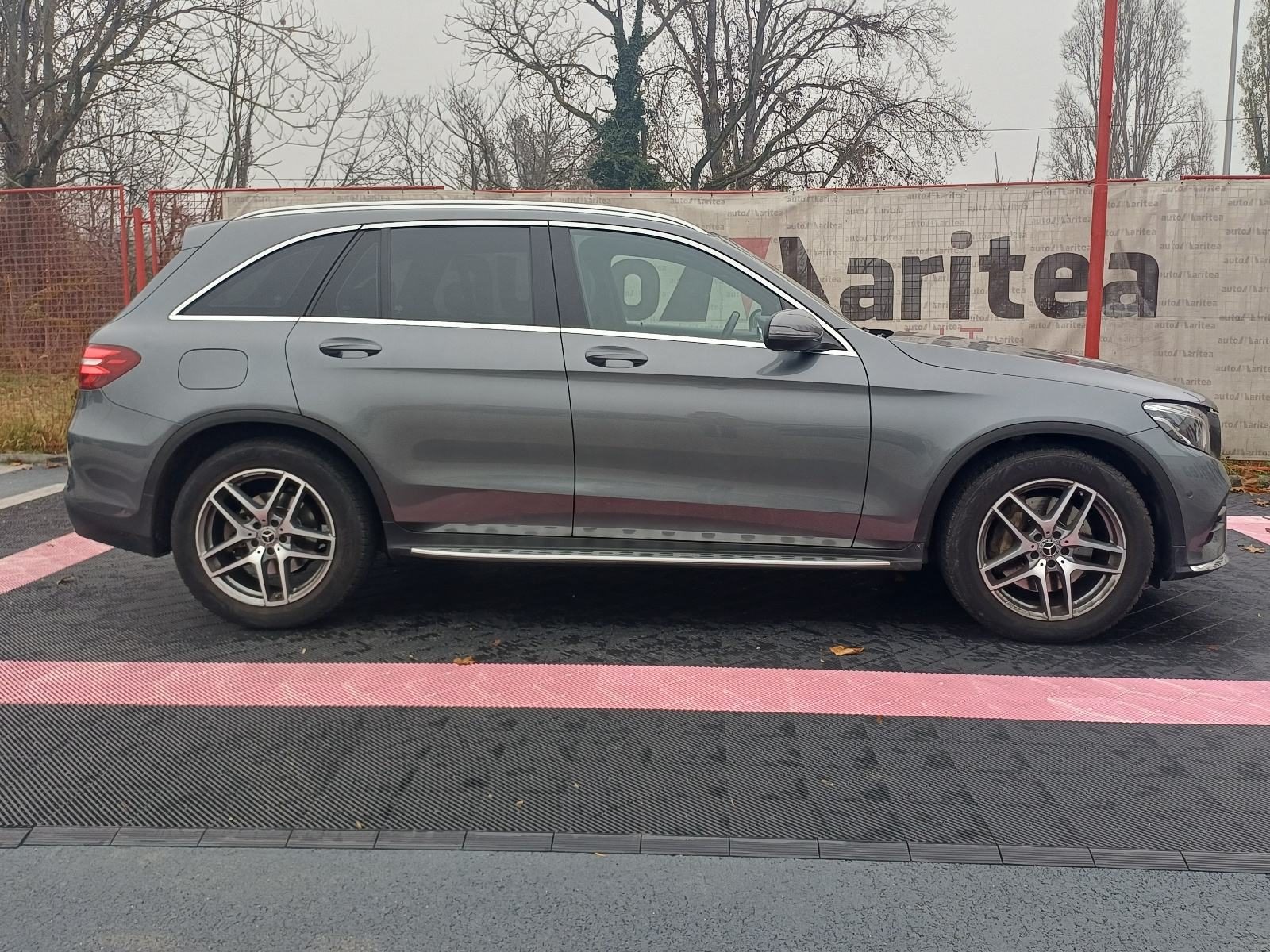 2019 Mercedes-Benz GLC — fotografija 16