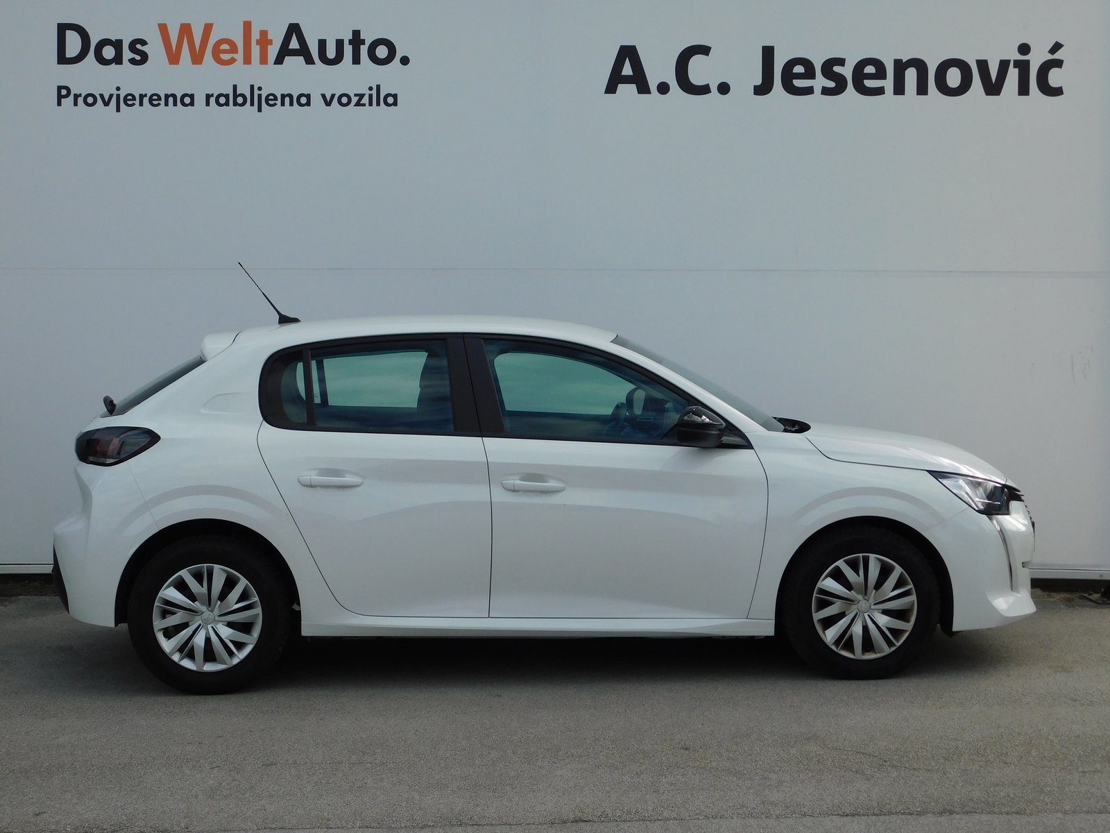2022 Peugeot 208 — fotografija 4