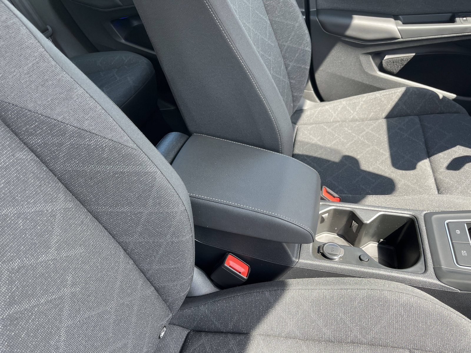 2024 Volkswagen Golf — fotografija 23