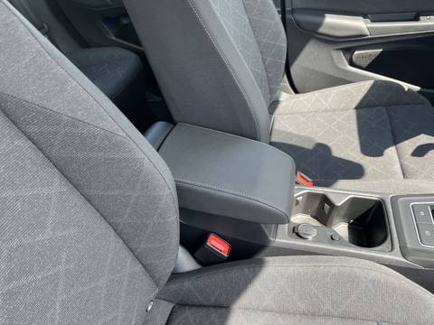 2024 Volkswagen Golf — sličica 23