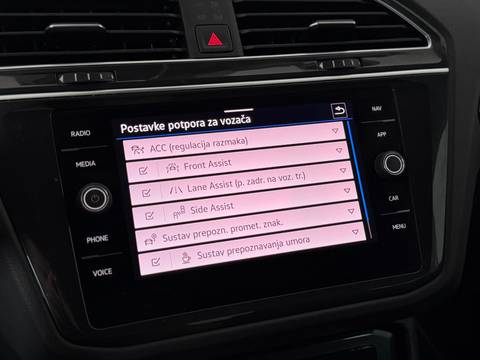 2021 Volkswagen Tiguan — sličica 16