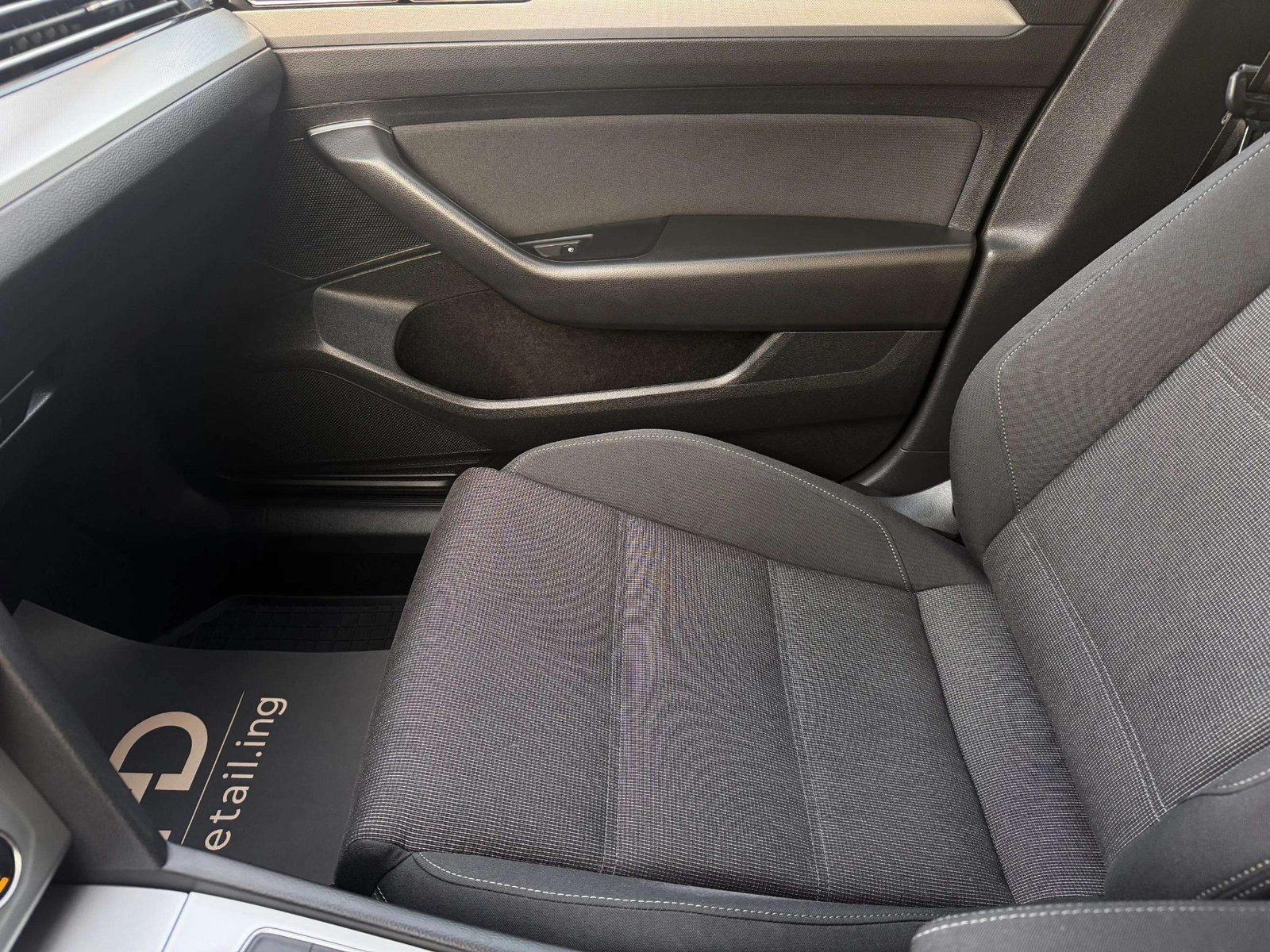 2019 Volkswagen Passat — fotografija 10
