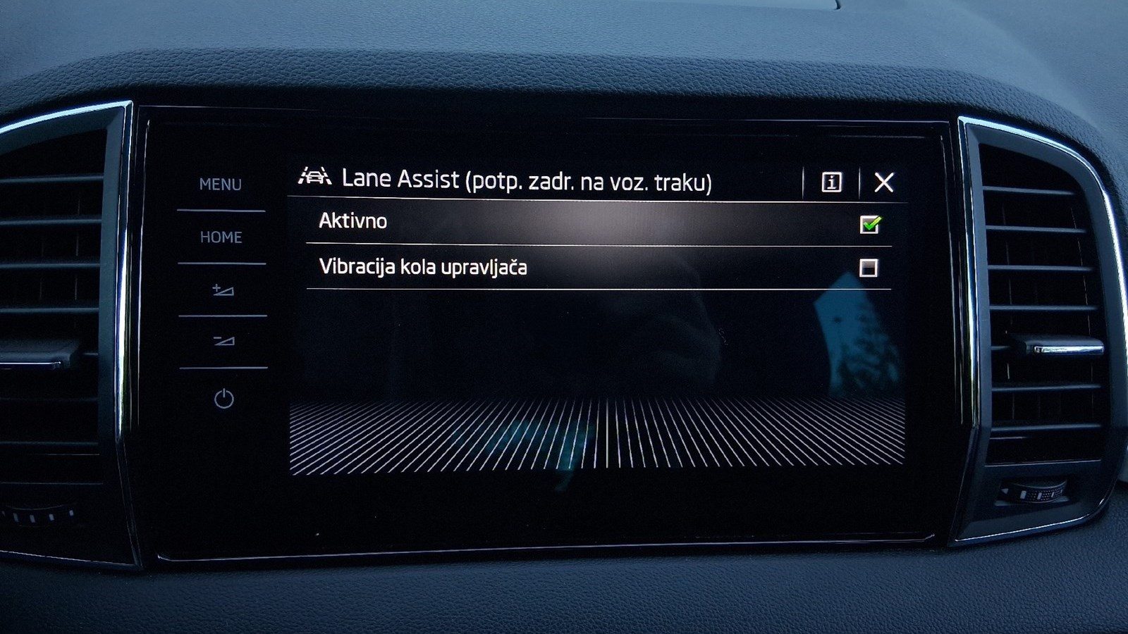 2021 Škoda Karoq — fotografija 27