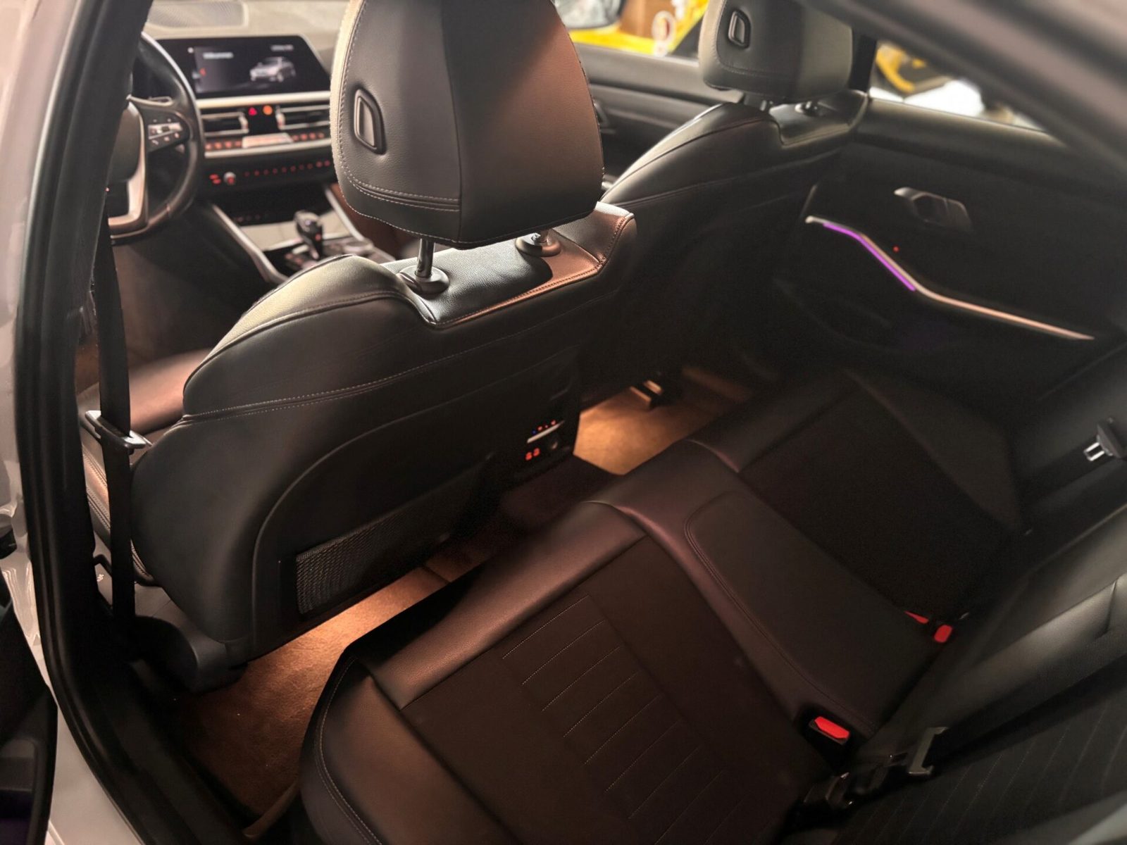 2020 BMW Serija 3 Sport Line — fotografija 18