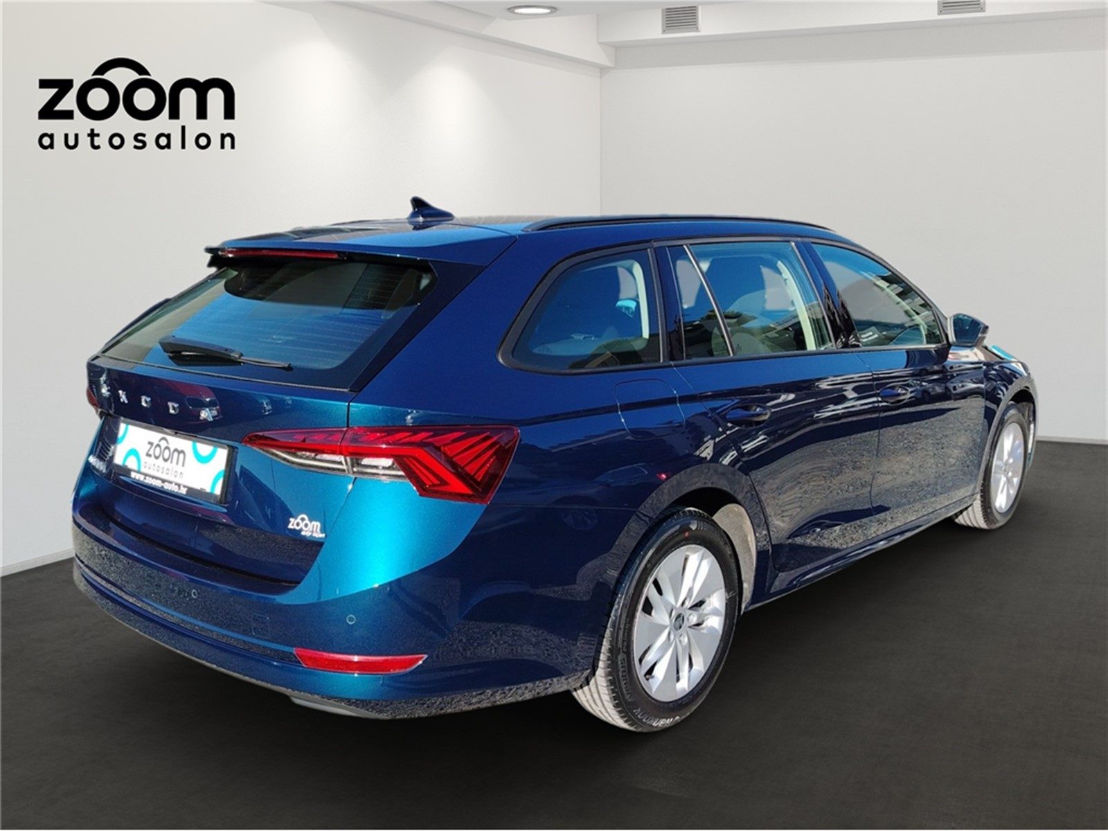 2021 Škoda Octavia Combi — fotografija 3