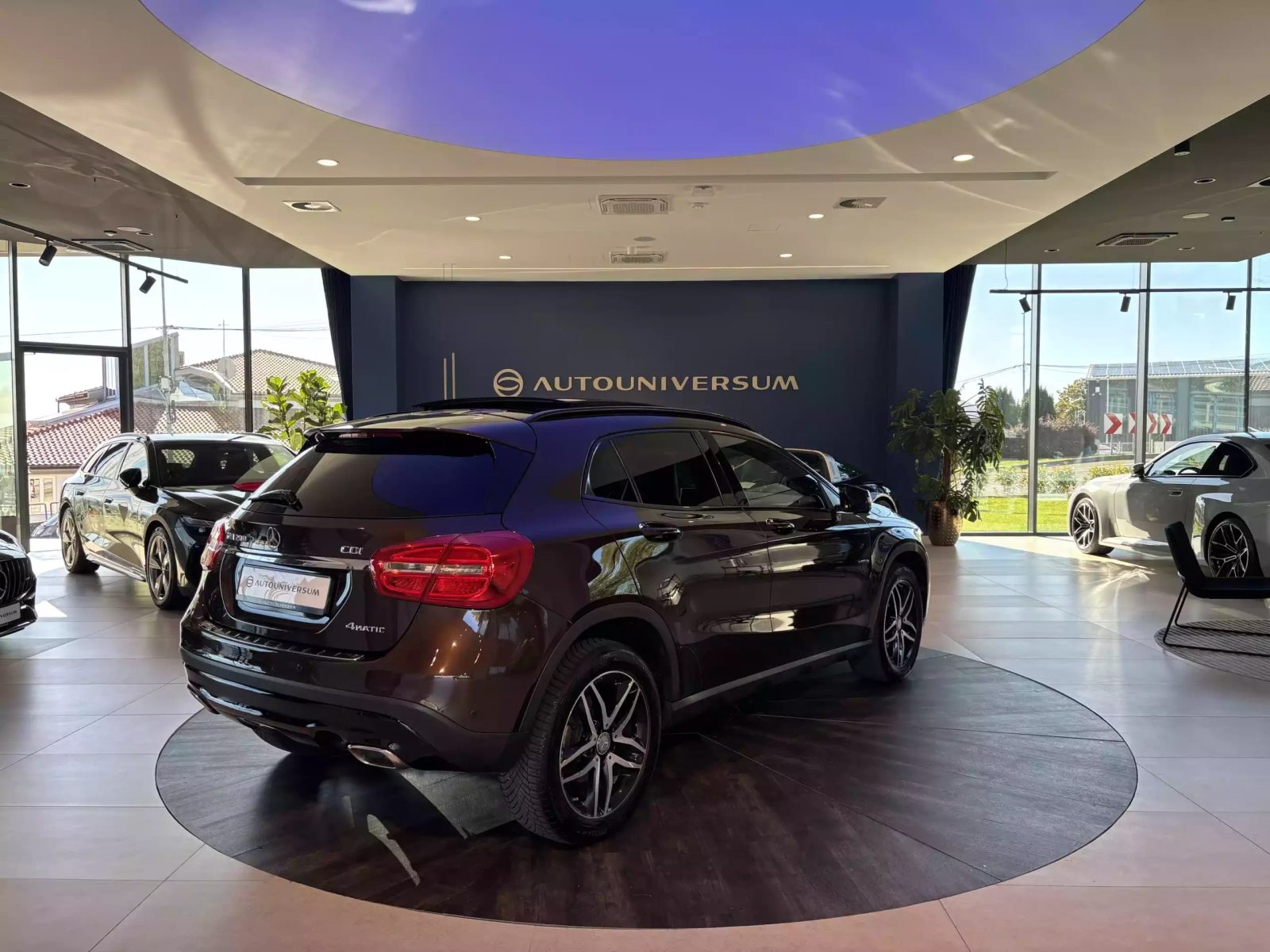 2015 Mercedes-Benz GLA — fotografija 8