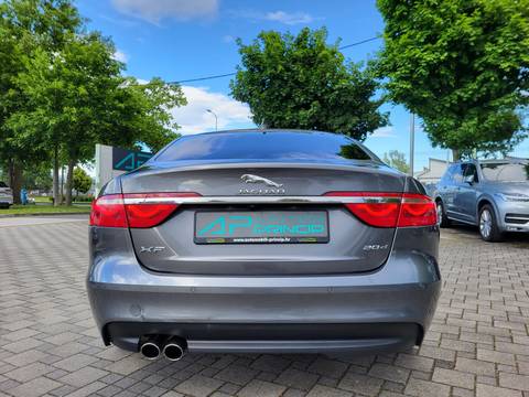 2015 Jaguar XF — sličica 6