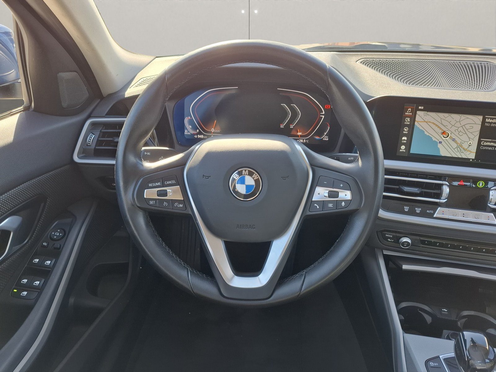 2021 BMW Serija 3 — fotografija 15