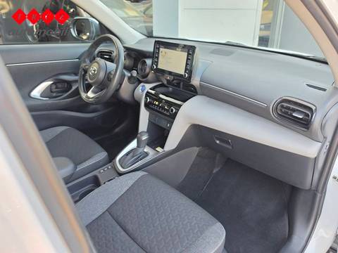 2022 Toyota Yaris — sličica 6