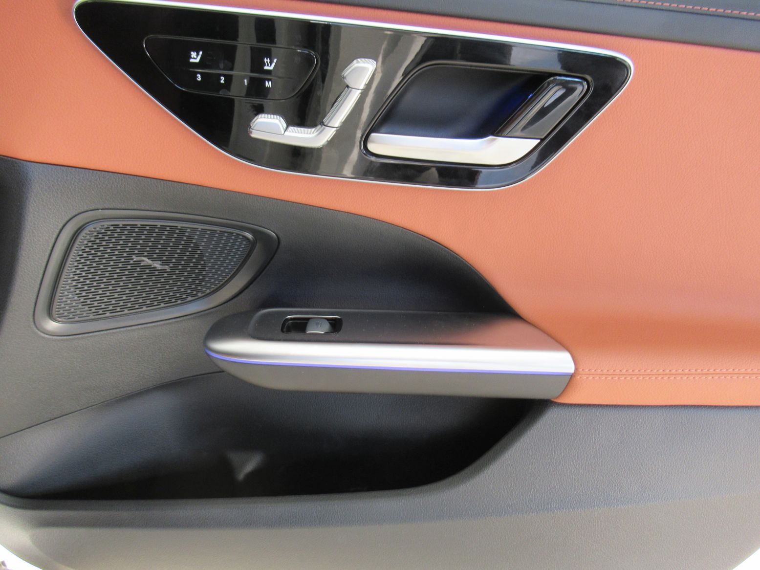 2026 Mercedes-Benz C-klasa Avantgarde — fotografija 11