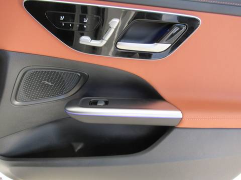 2026 Mercedes-Benz C-klasa Avantgarde — sličica 11