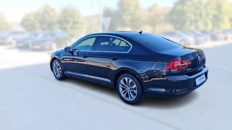 2018 Volkswagen Passat — sličica 5