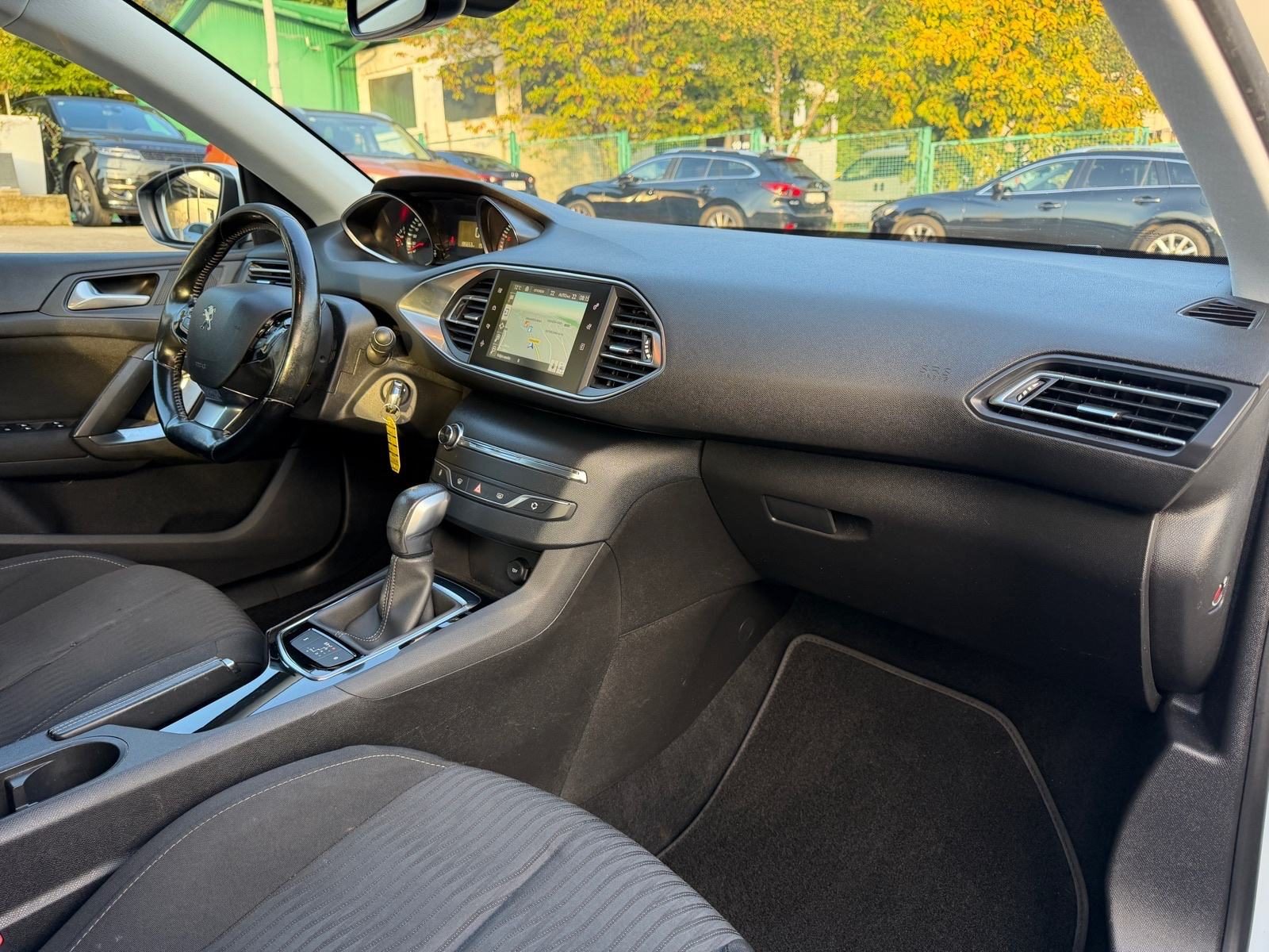 2017 Peugeot 308 — fotografija 5