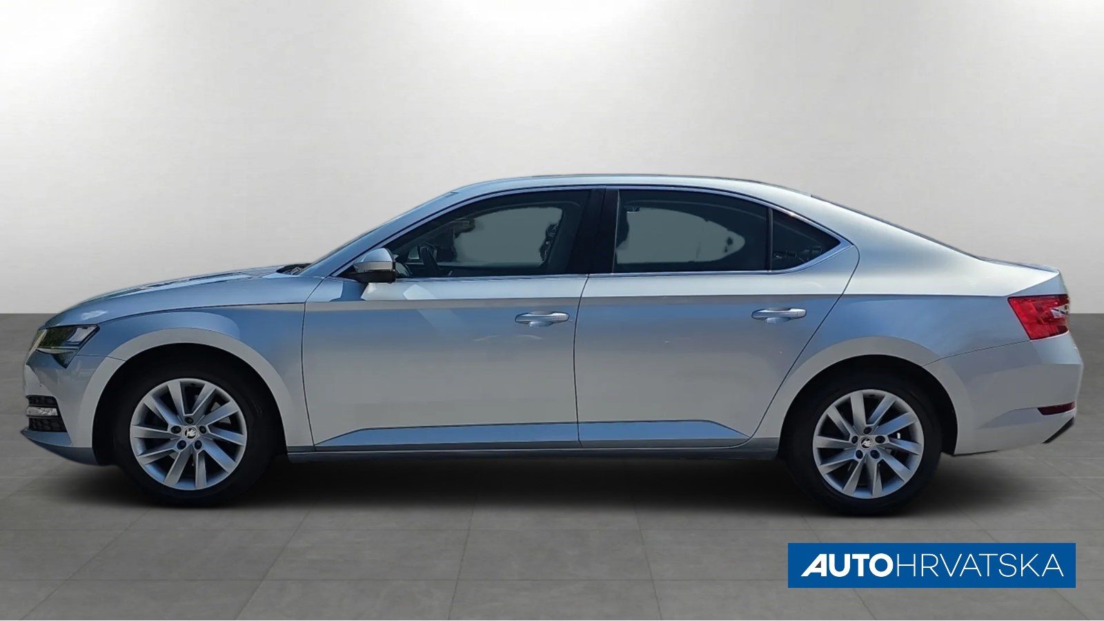 2021 Škoda Superb — fotografija 8