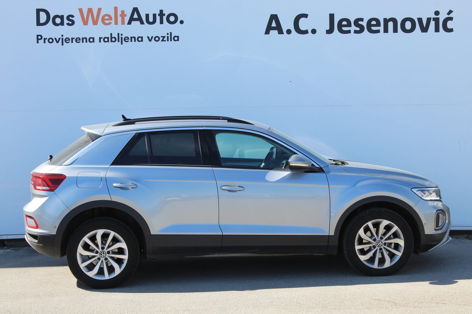 2024 Volkswagen T-Roc — fotografija 4
