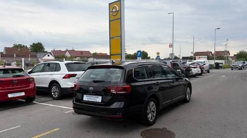 2022 Volkswagen Passat — sličica 6