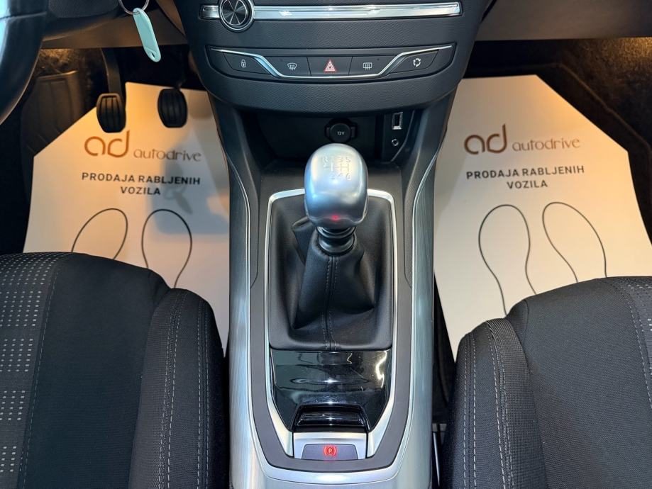 2017 Peugeot 308 — fotografija 19