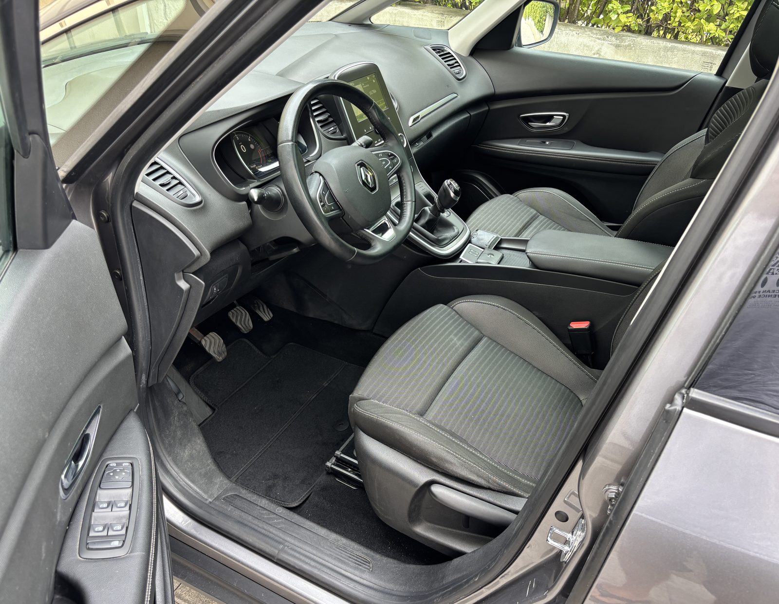 2016 Renault Scenic — fotografija 11