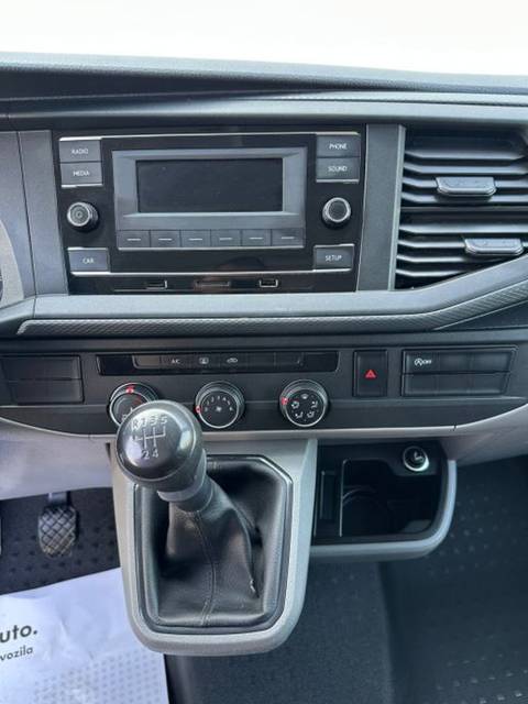 2020 Volkswagen Kombi — sličica 11