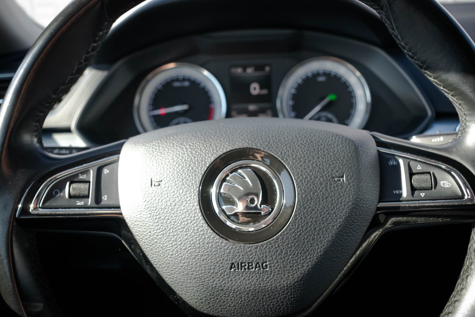 2020 Škoda Superb — fotografija 11