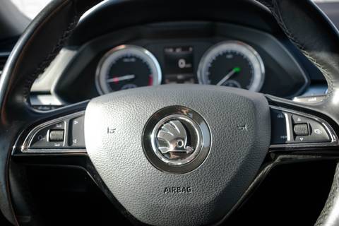 2020 Škoda Superb — sličica 11
