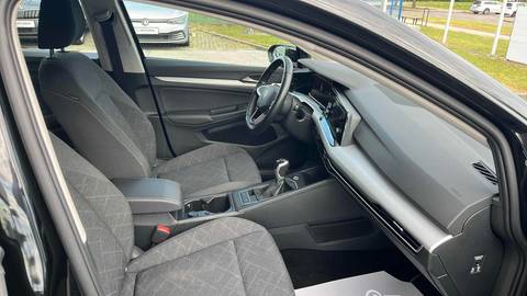 2024 Volkswagen Golf — sličica 9