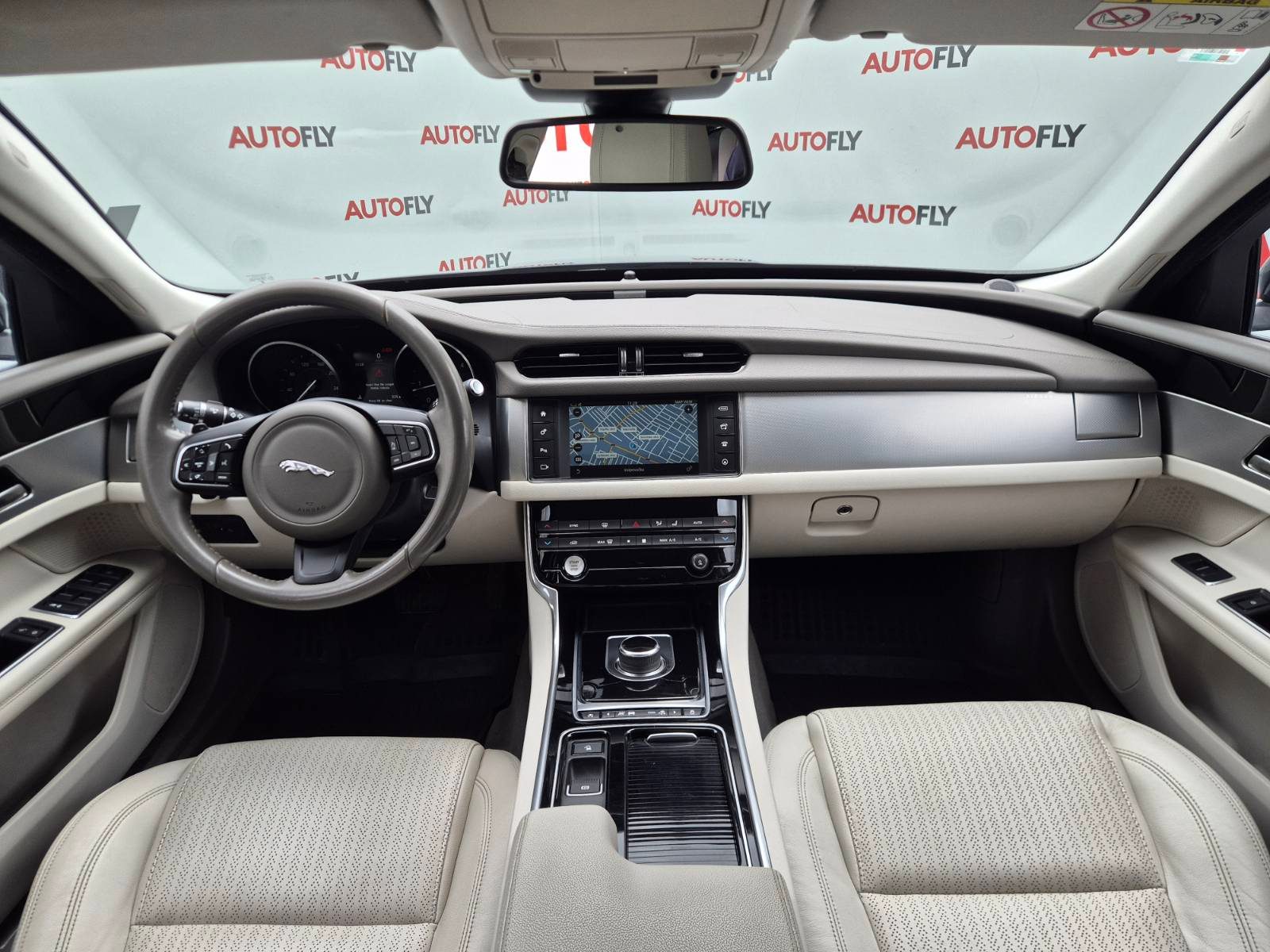 2016 Jaguar XF — fotografija 12