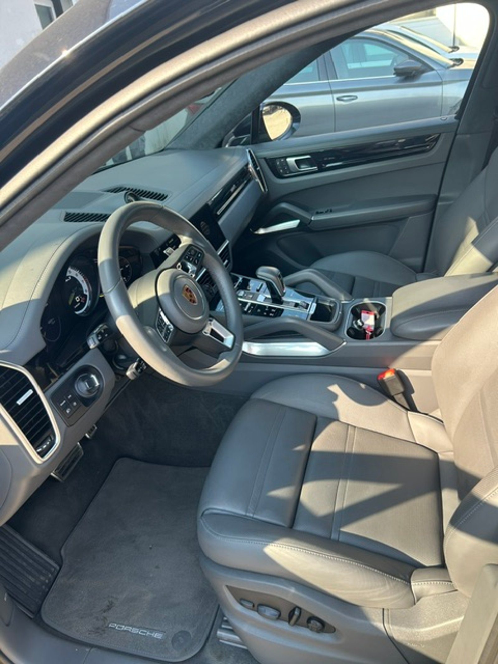 2021 Porsche Cayenne — fotografija 3
