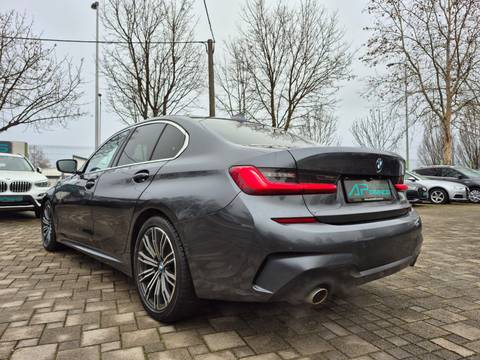 2019 BMW Serija 3 — sličica 4