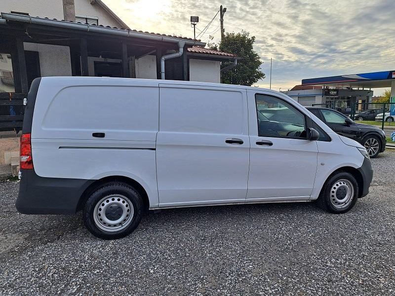 2021 Mercedes-Benz Vito — fotografija 4