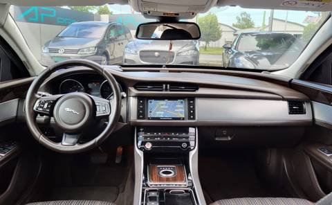 2015 Jaguar XF — sličica 14