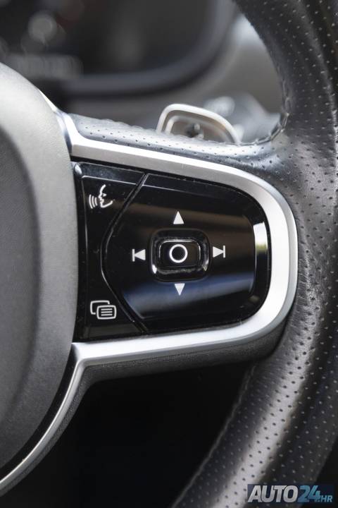 2017 Volvo V90 Cross Country — sličica 20