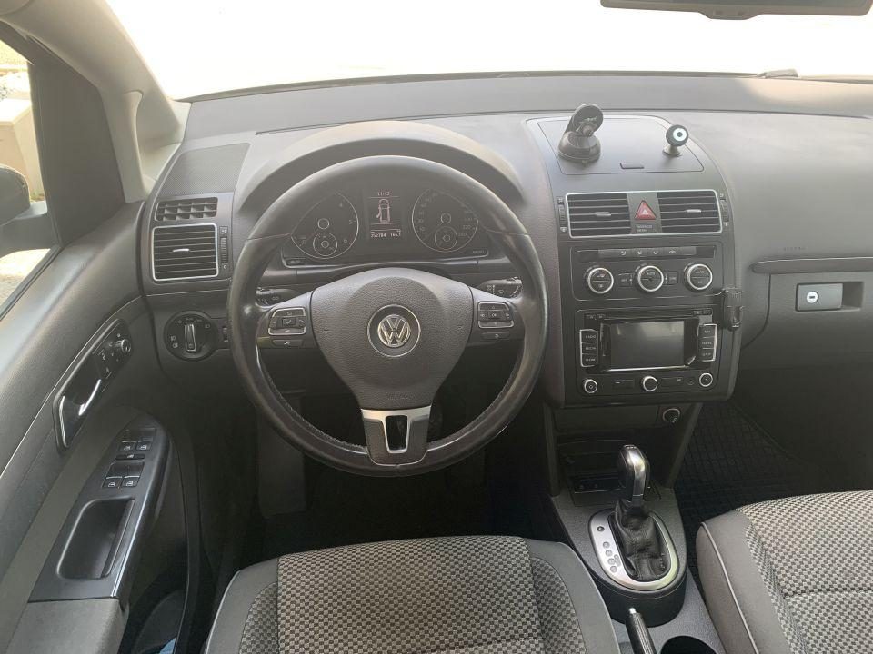 2013 Volkswagen Touran — fotografija 18