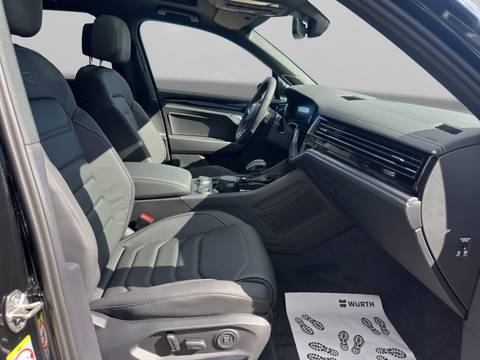 2025 Volkswagen Touareg — sličica 16