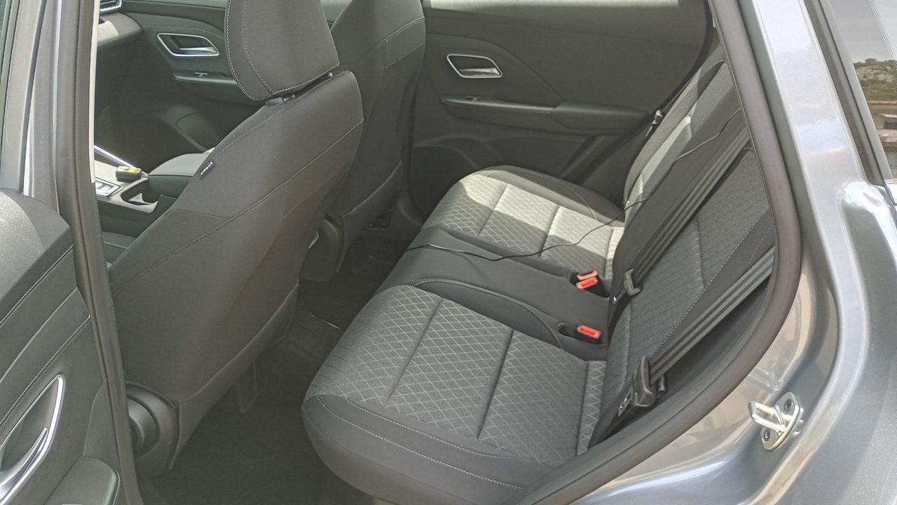 2026 MG ZS — fotografija 20