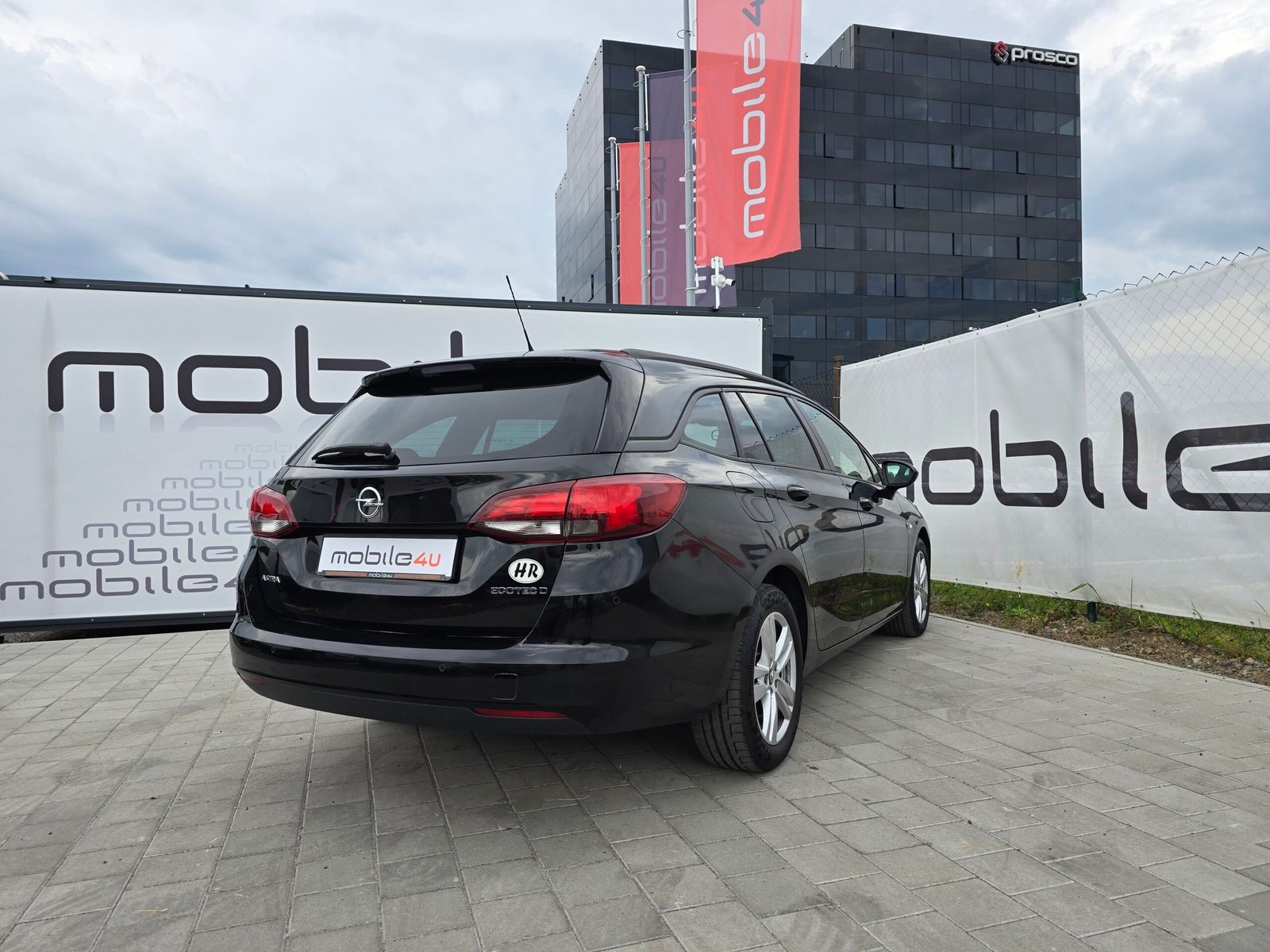 2018 Opel Astra — fotografija 3