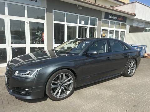 2016 Audi S8 — sličica 3