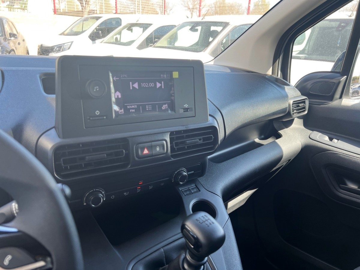 2024 Peugeot Partner — fotografija 15