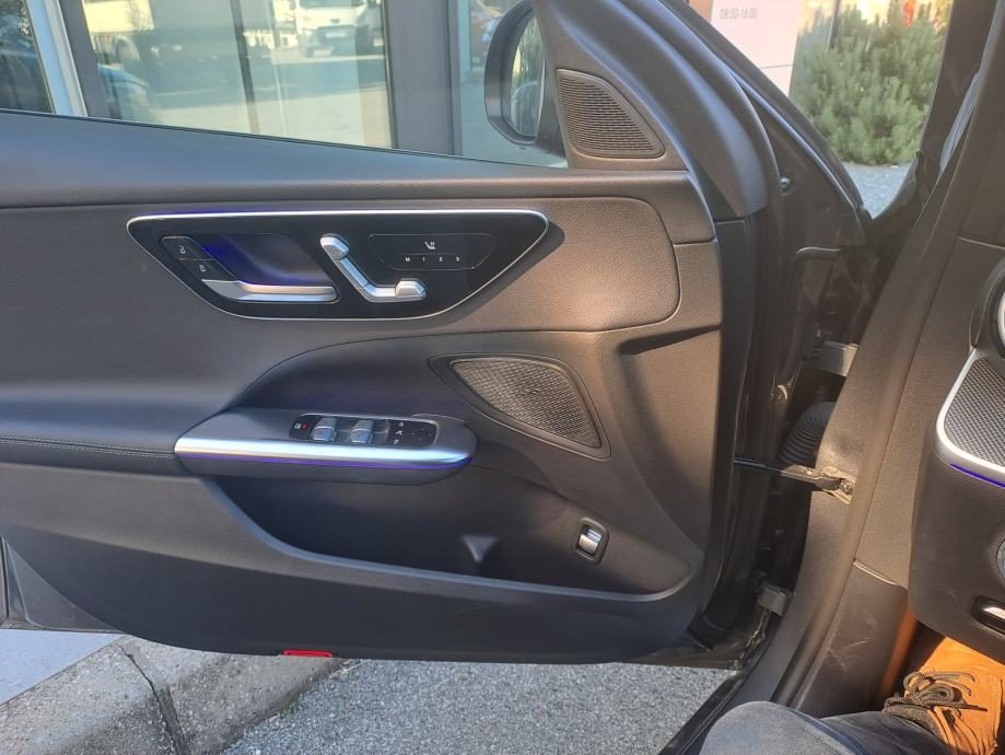 2023 Mercedes-Benz C-klasa Avantgarde — fotografija 10