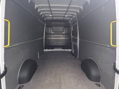 2025 Volkswagen Crafter — sličica 7