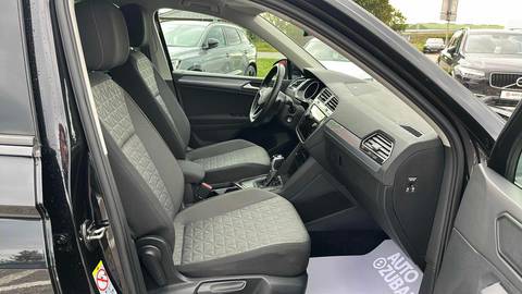 2022 Volkswagen Tiguan — sličica 9