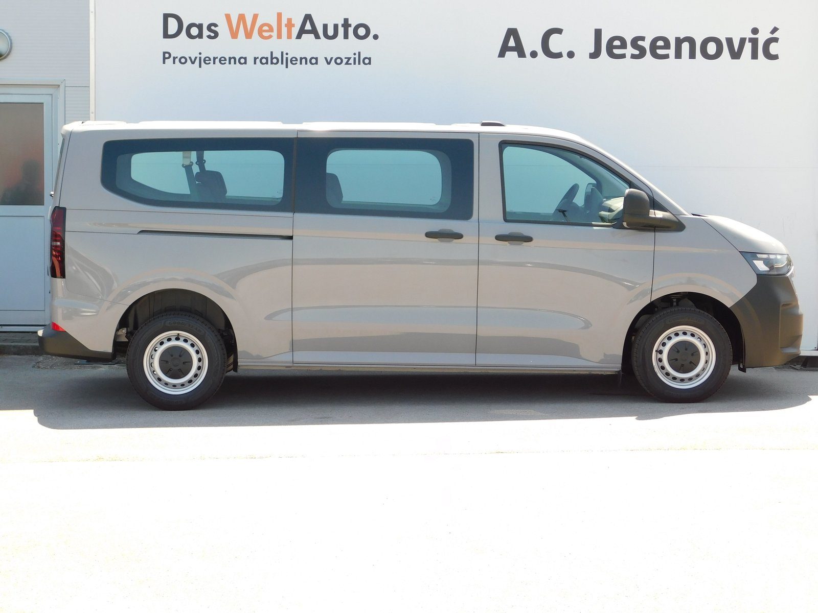 2025 Volkswagen Kombi — fotografija 4