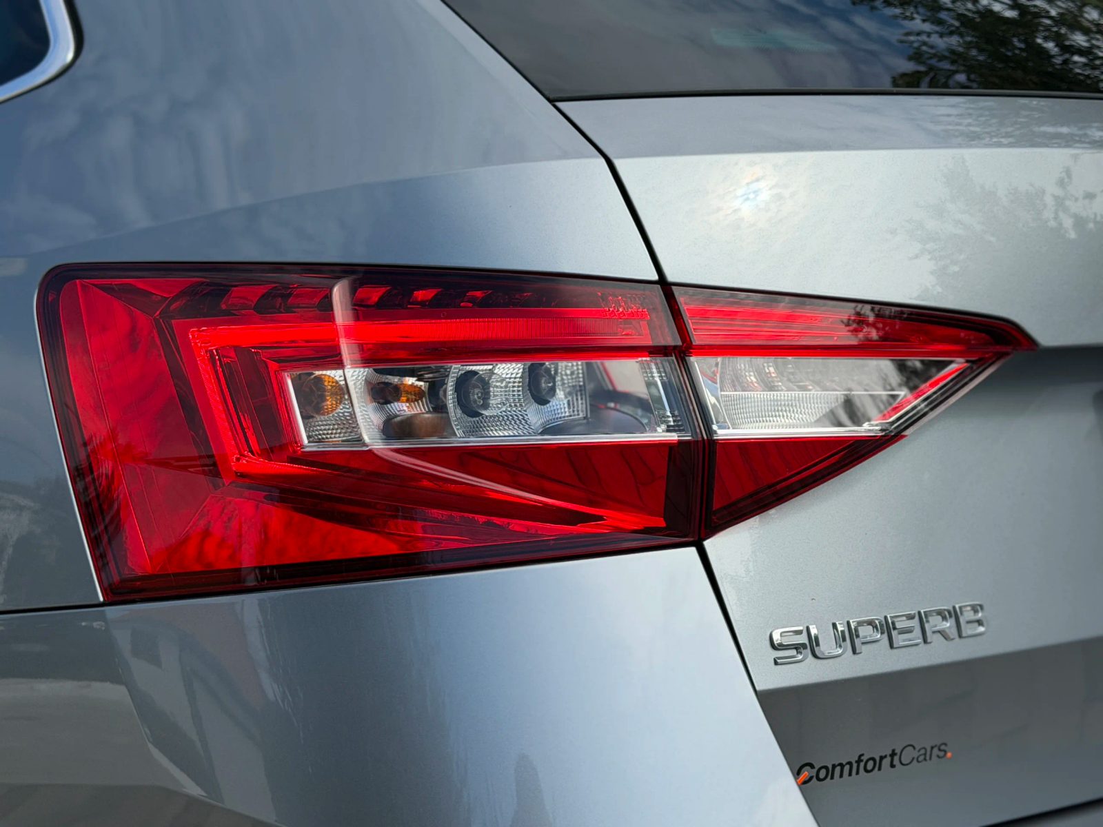 2021 Škoda Superb — fotografija 12