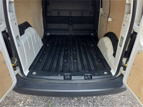 2023 Volkswagen Caddy — sličica 18