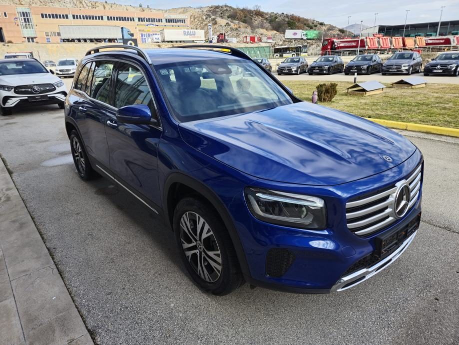 2025 Mercedes-Benz GLB — fotografija 3