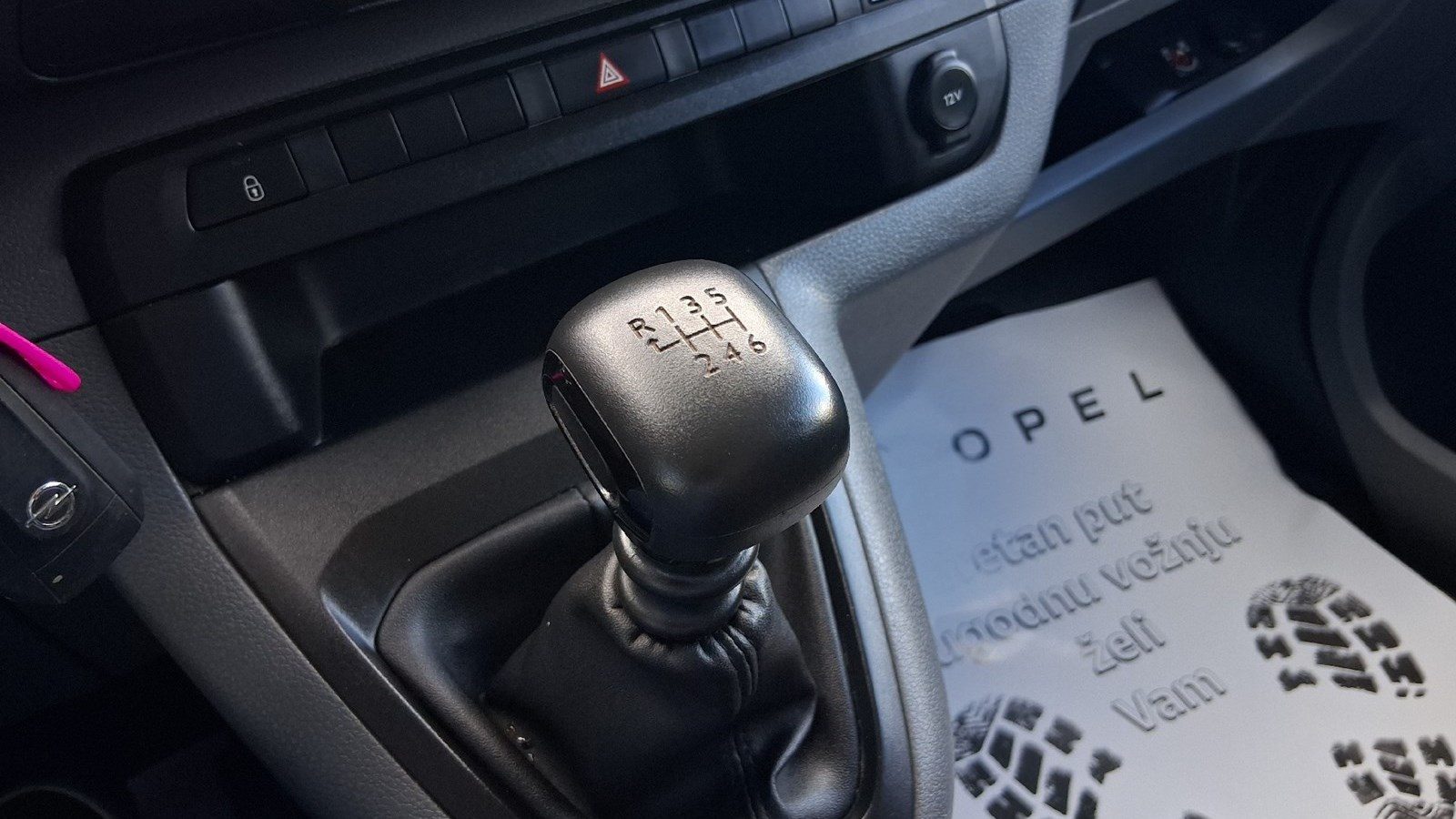 2022 Opel Vivaro — fotografija 20