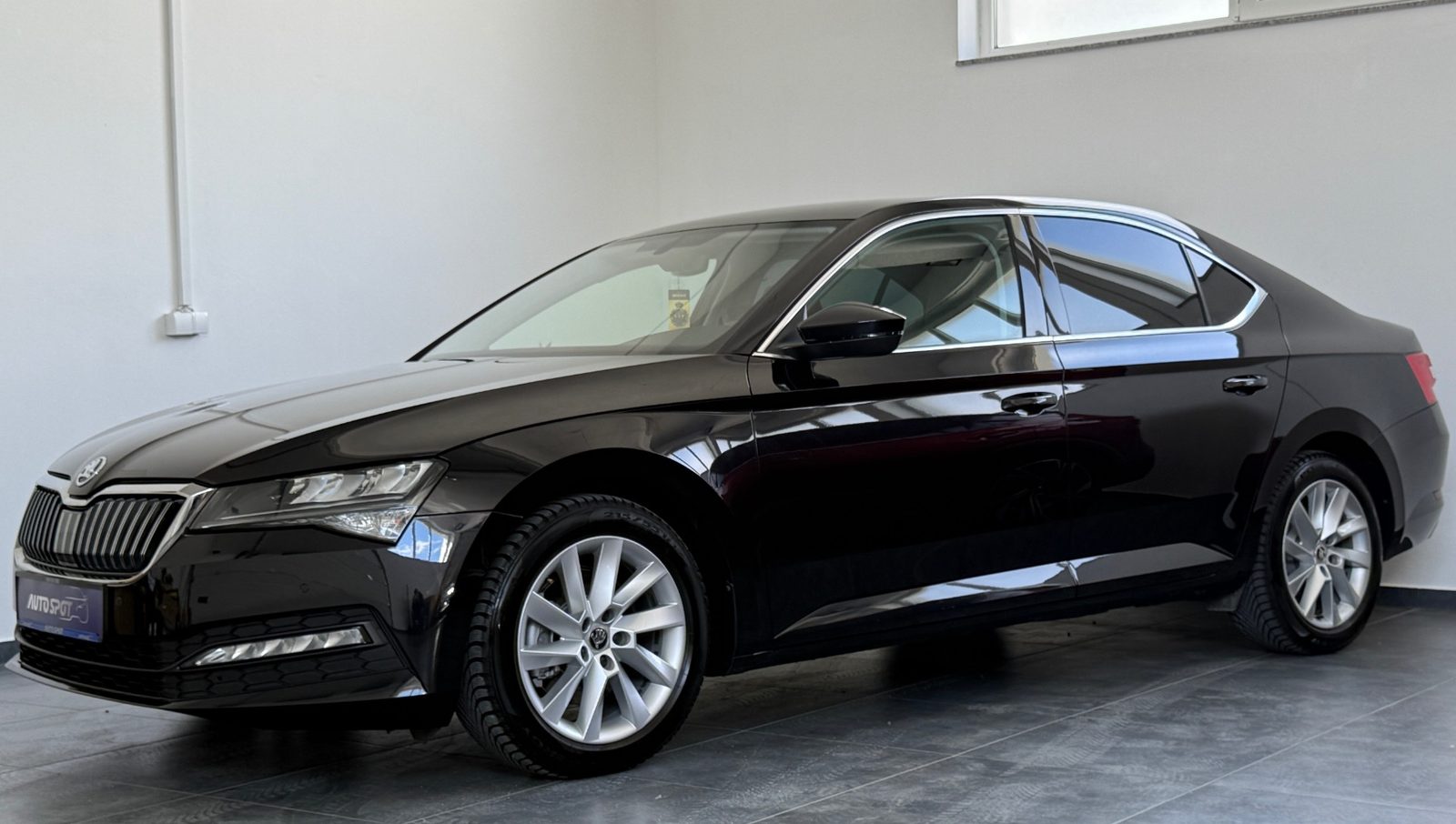 2020 Škoda Superb — fotografija 3