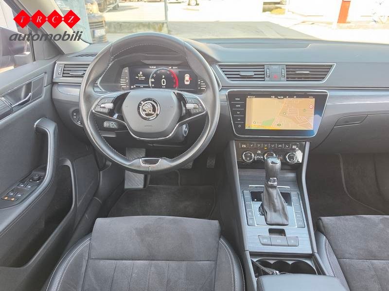 2022 Škoda Superb — fotografija 9