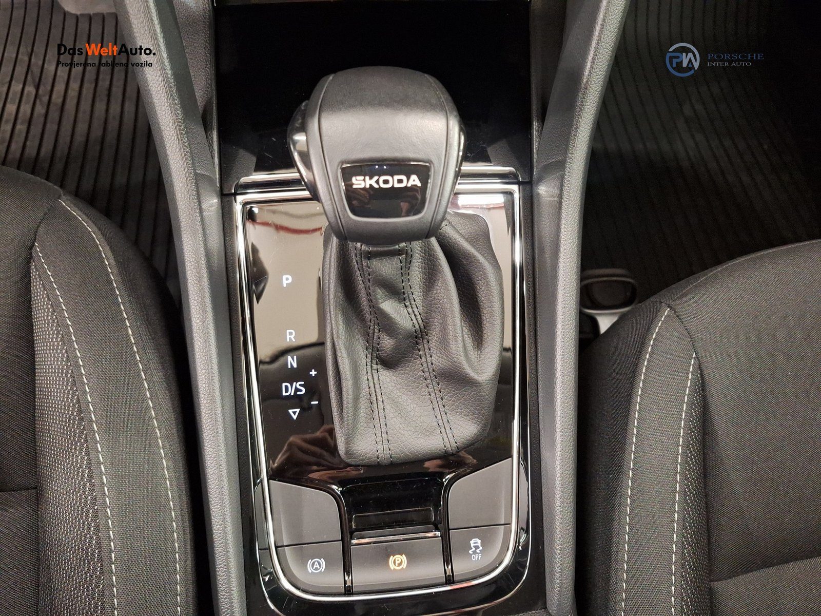 2025 Škoda Karoq — fotografija 17